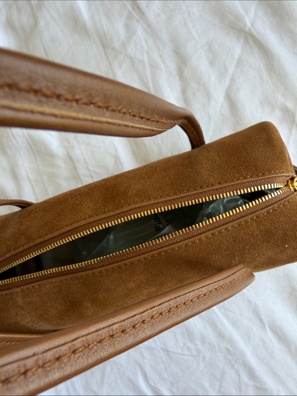 Madewell brioche mini shoulder bag in suede - Picture 4 of 9